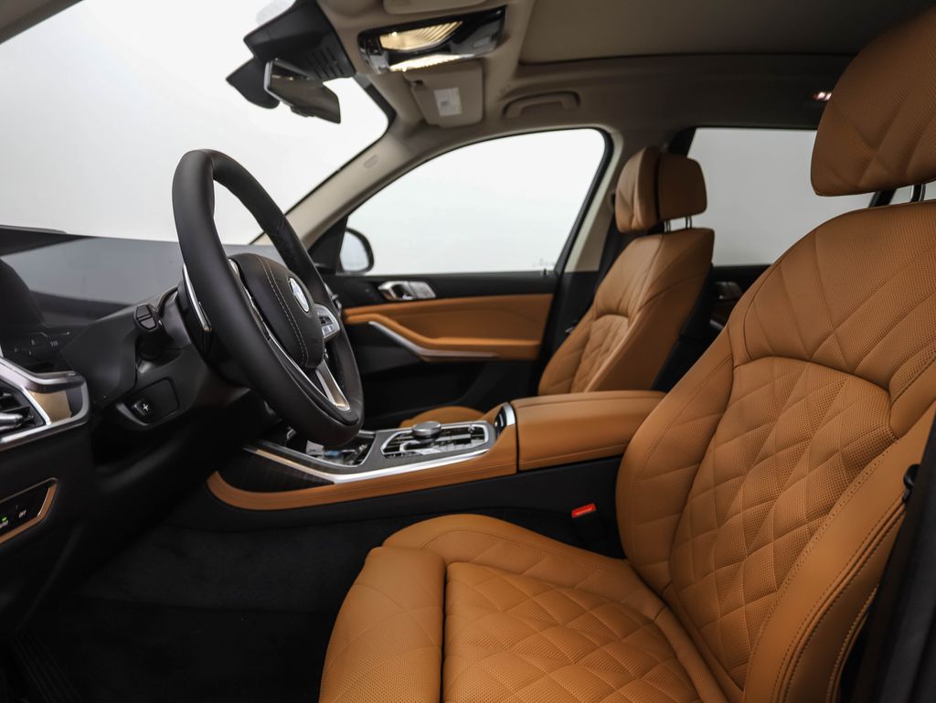 Thumbnail: 2026 BMW X7 - 11