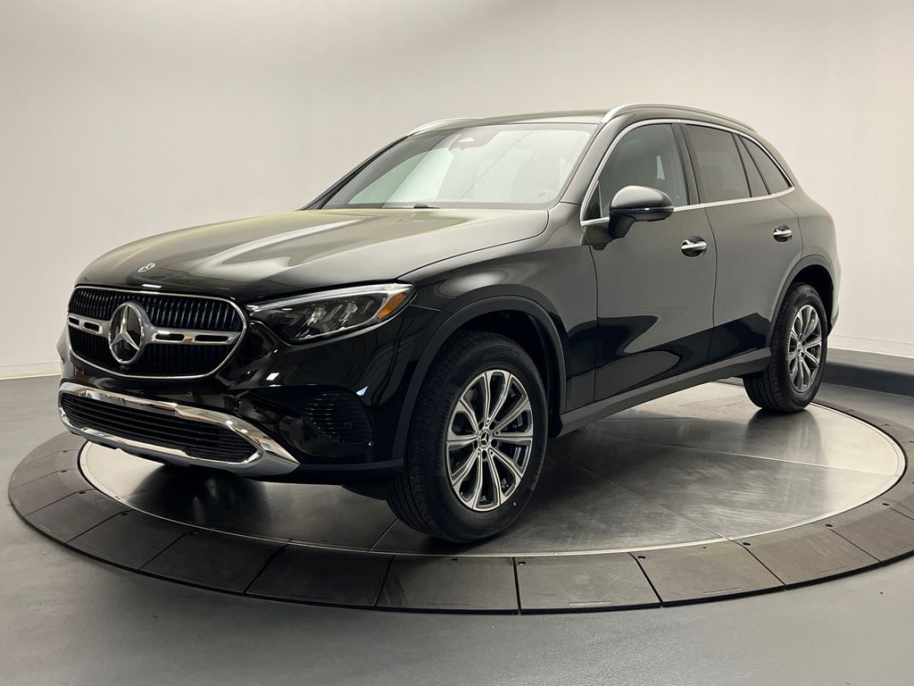 2025 Mercedes-Benz GLC 300 3