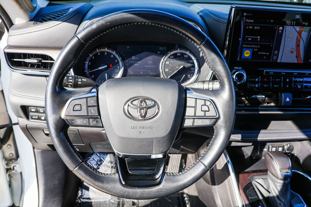 2021 Toyota Highlander Limited 16