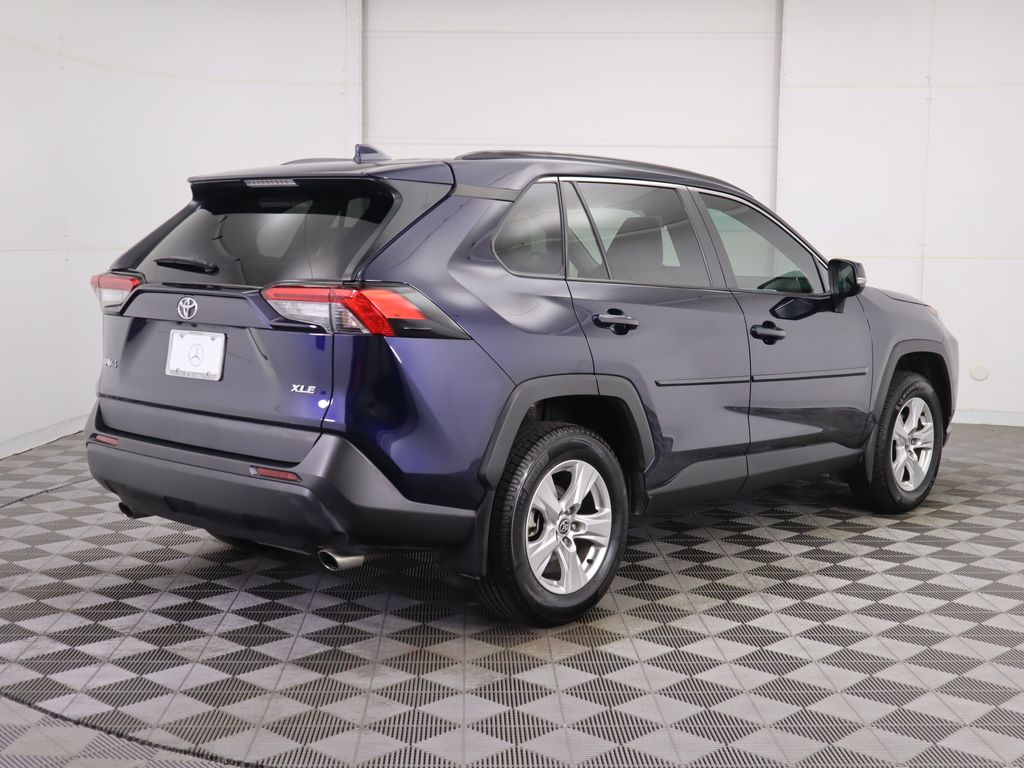 Thumbnail: 2021 Toyota RAV4 - 5