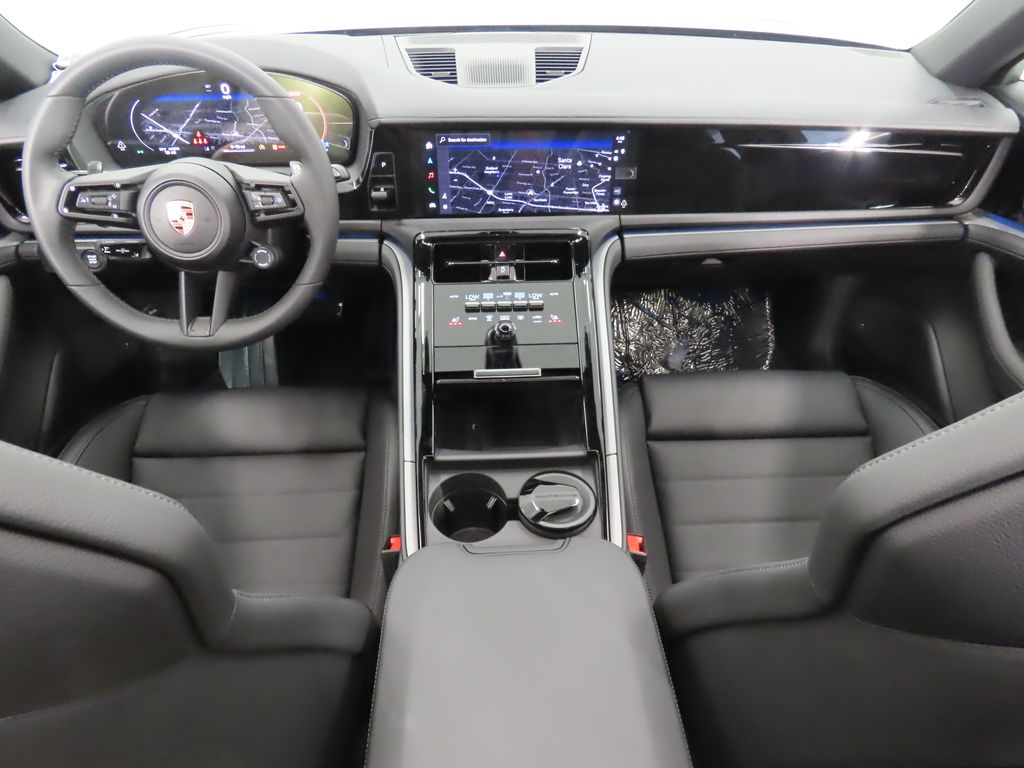 Thumbnail: 2025 Porsche Panamera - 15