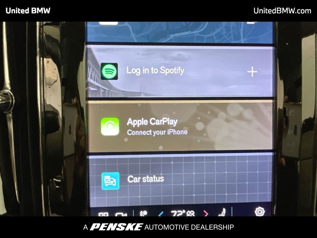 Thumbnail: 2022 Volvo XC60 - 16