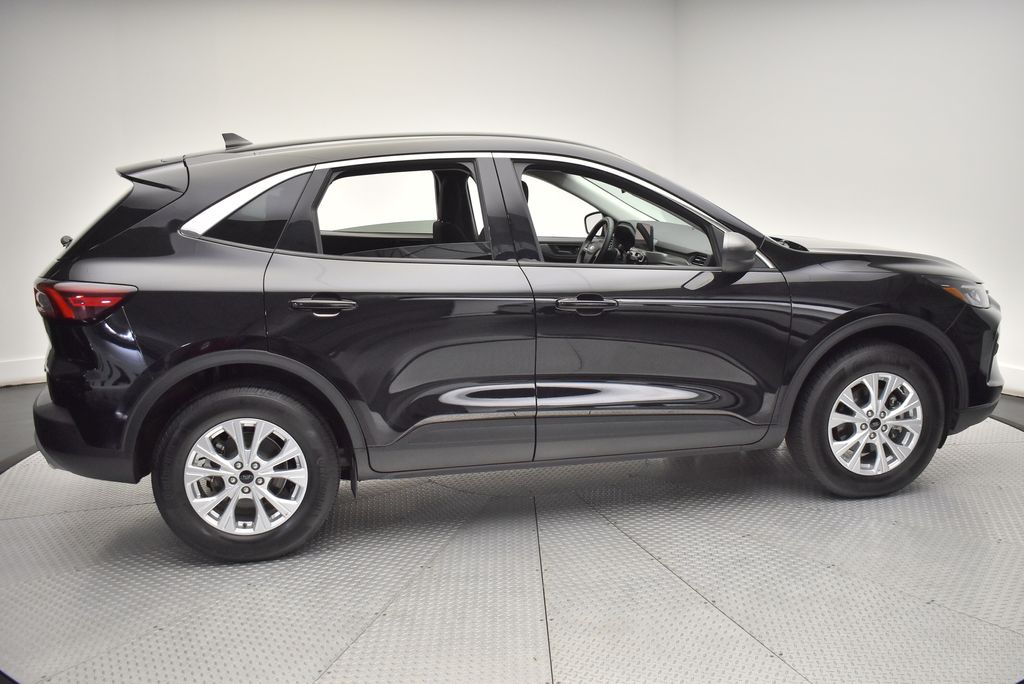 Thumbnail: 2024 Ford Escape - 4