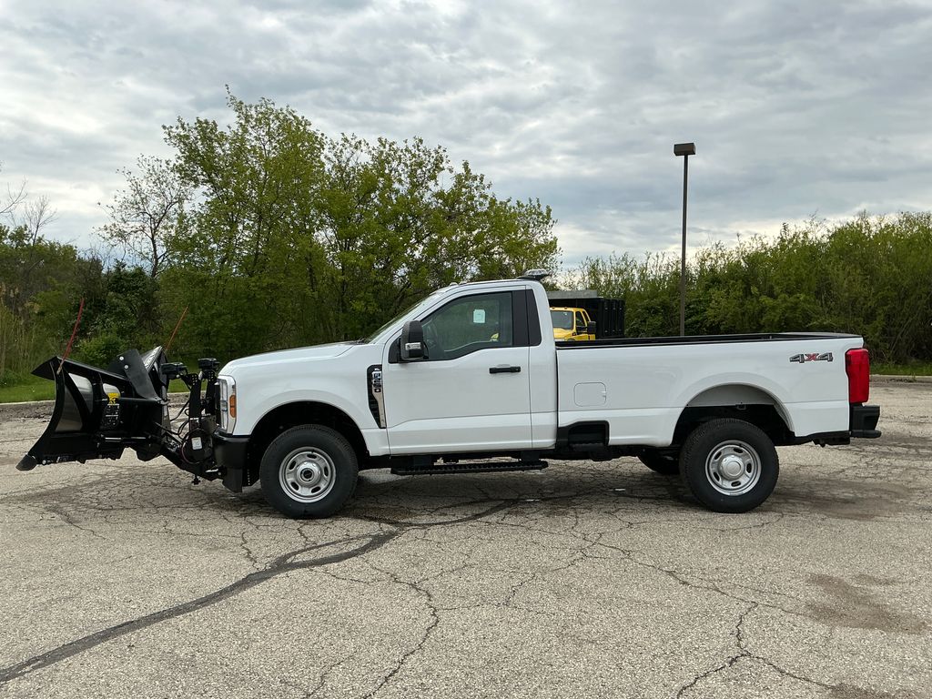New 2026 Oxford White Ford XL image 9