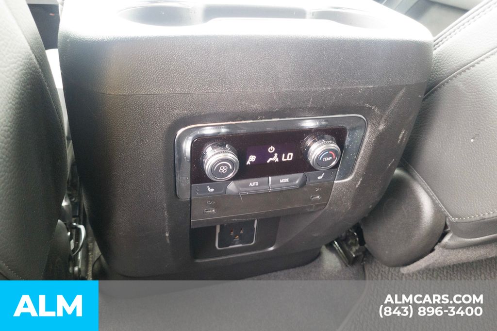 Used 2025 Onyx Black GMC Denali image 23