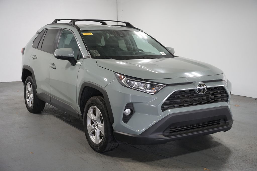 Thumbnail: 2021 Toyota RAV4 - 3