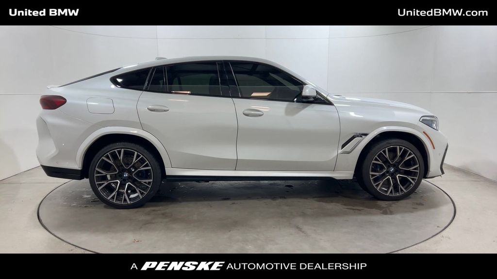 Thumbnail: 2022 BMW X6 - 9