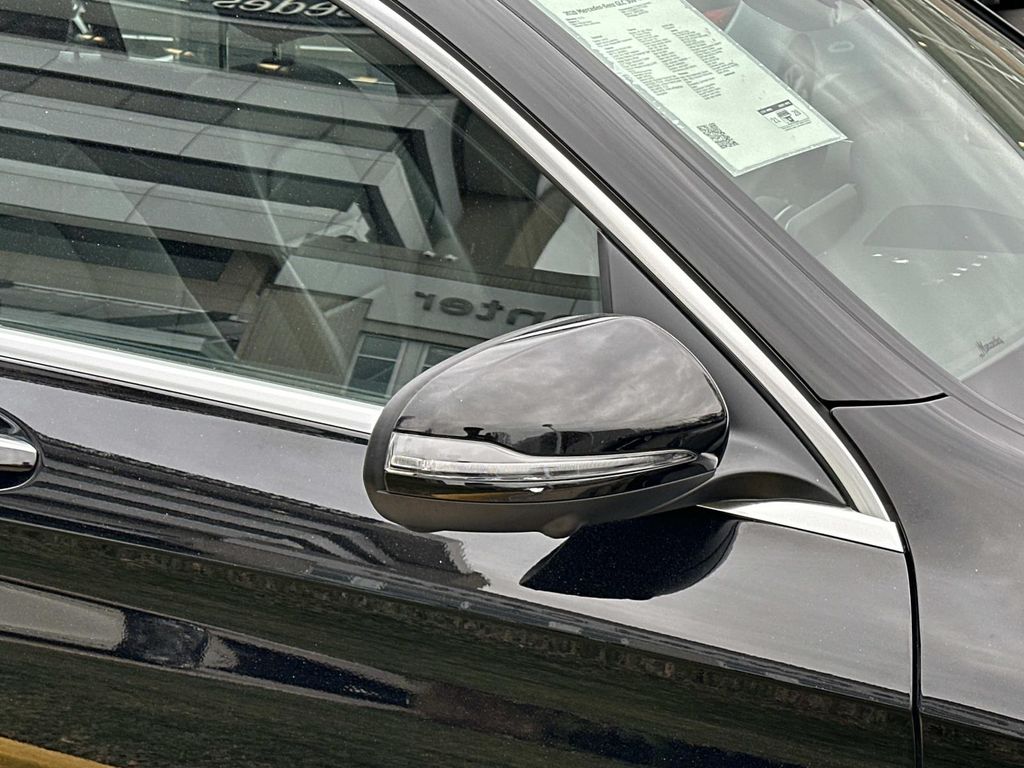 Thumbnail: 2020 Mercedes-Benz GLC - 18