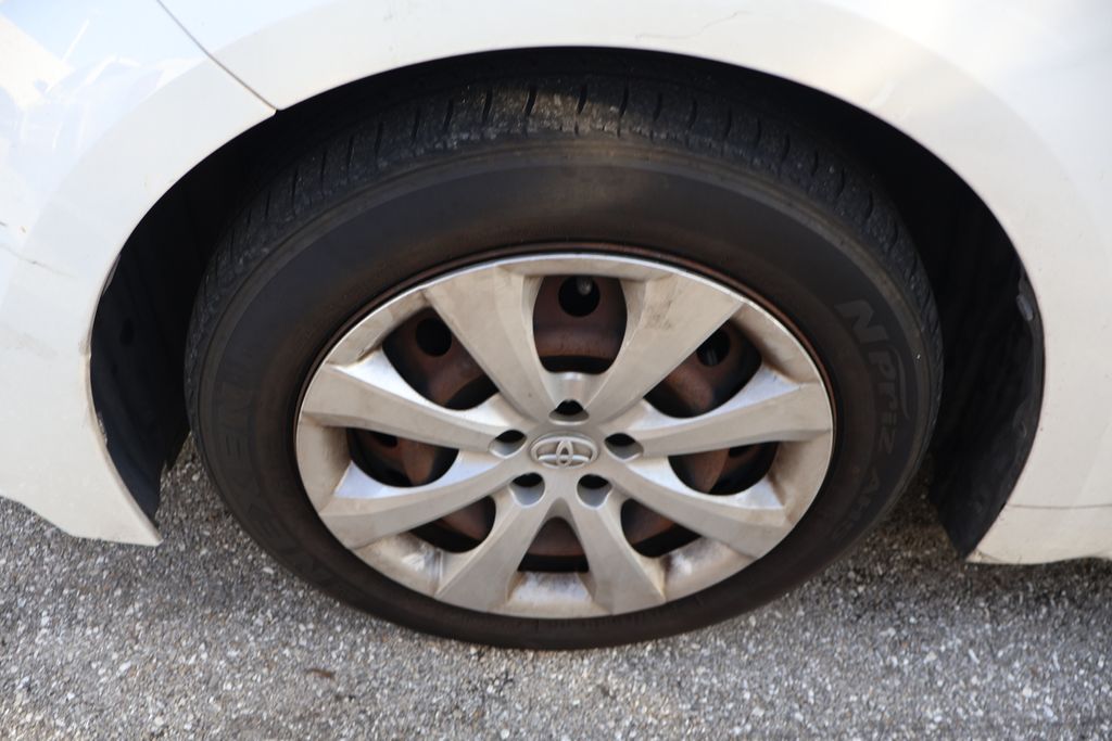 Thumbnail: 2021 Toyota Corolla - 4