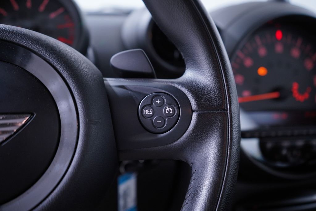 Thumbnail: 2016 MINI Cooper Countryman - 19
