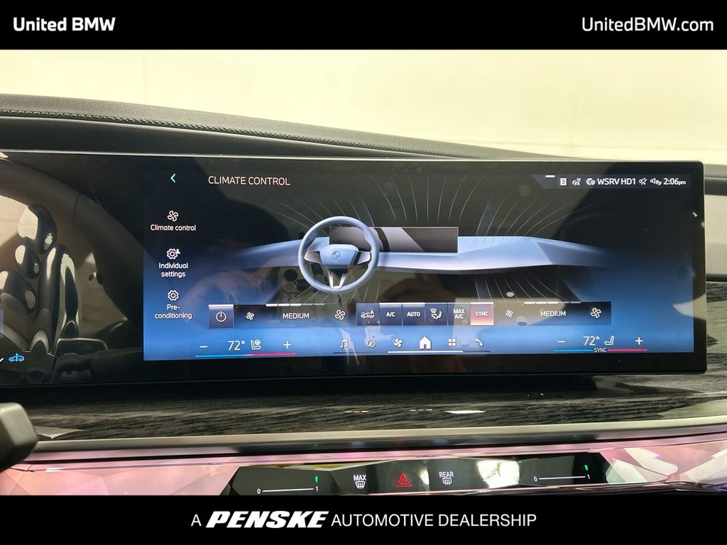 Thumbnail: 2025 BMW 7 Series - 19