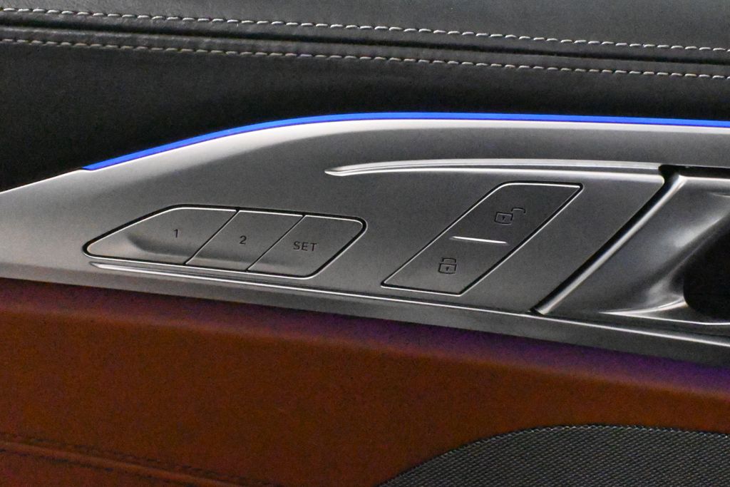 Thumbnail: 2022 BMW 8 Series - 31