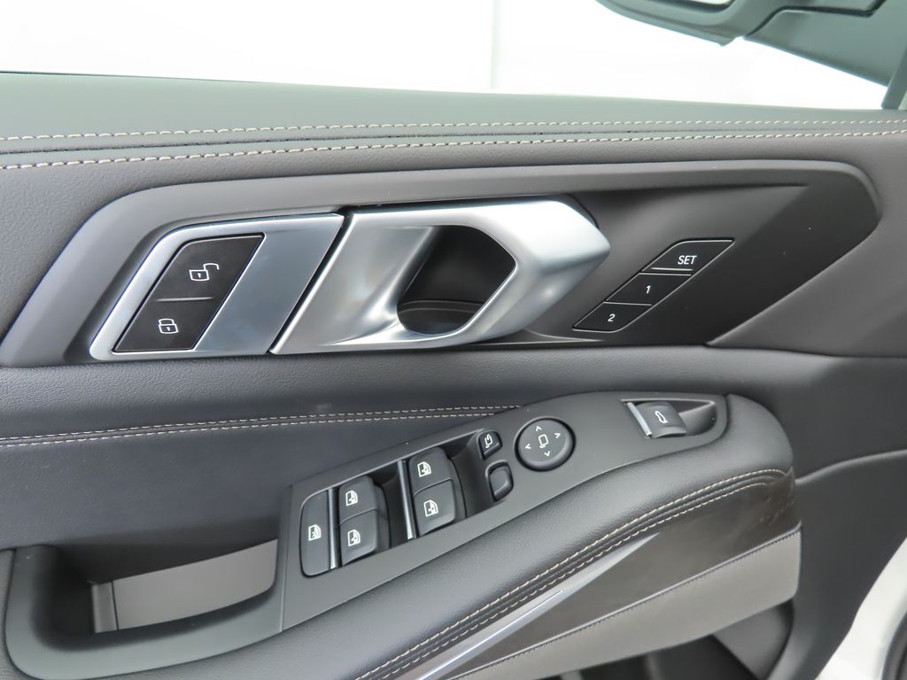 Thumbnail: 2026 BMW X5 - 23