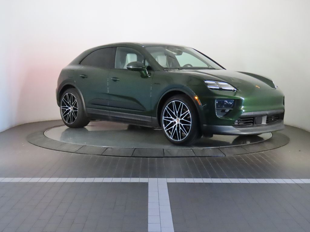 Thumbnail: 2025 Porsche Macan - 9