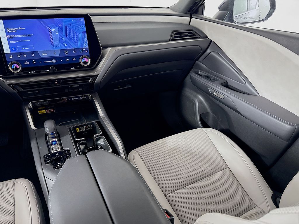 Thumbnail: 2025 Lexus TX - 25