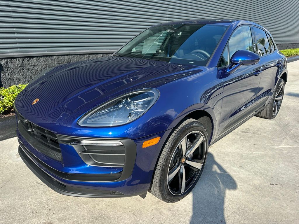 Thumbnail: 2026 Porsche Macan - 7