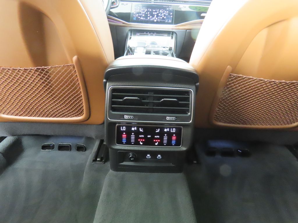 Thumbnail: 2025 Audi Q7 - 26