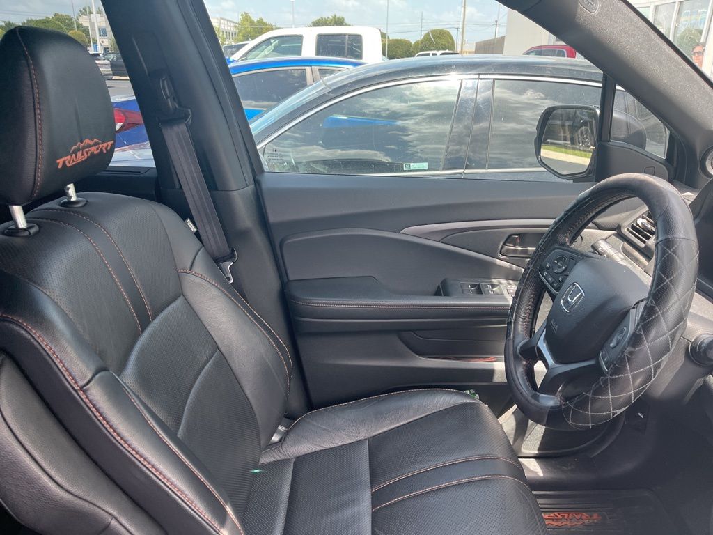 Thumbnail: 2023 Honda Passport - 4