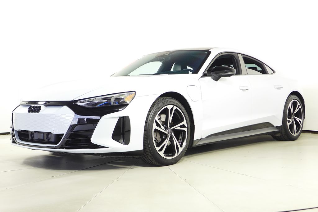 Thumbnail: 2023 Audi e-tron GT - 2