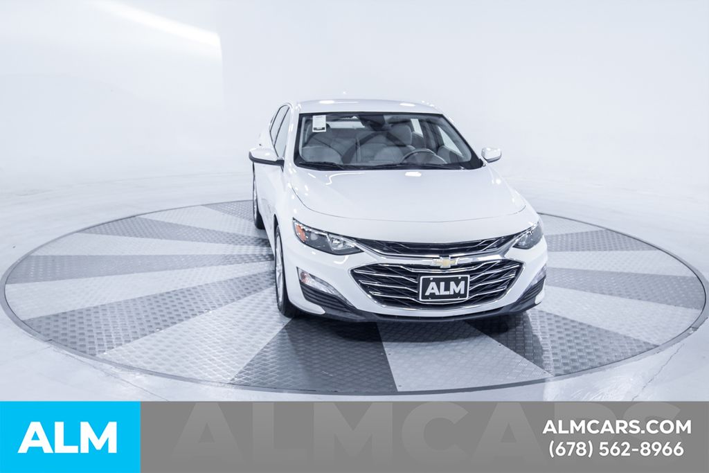 Used 2025 White Chevrolet LT image 15
