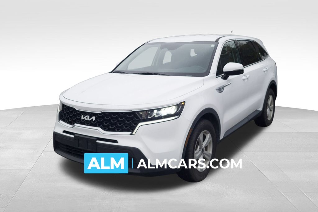 2022 Kia Sorento LX's photo