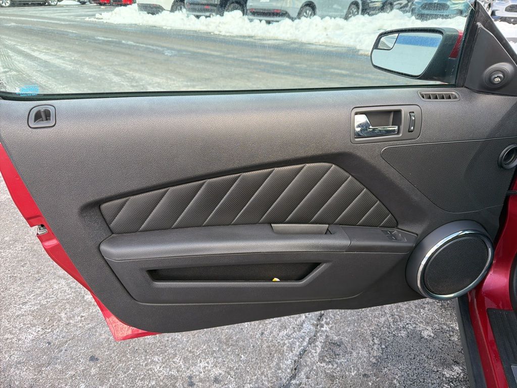 Thumbnail: 2011 Ford Mustang - 20