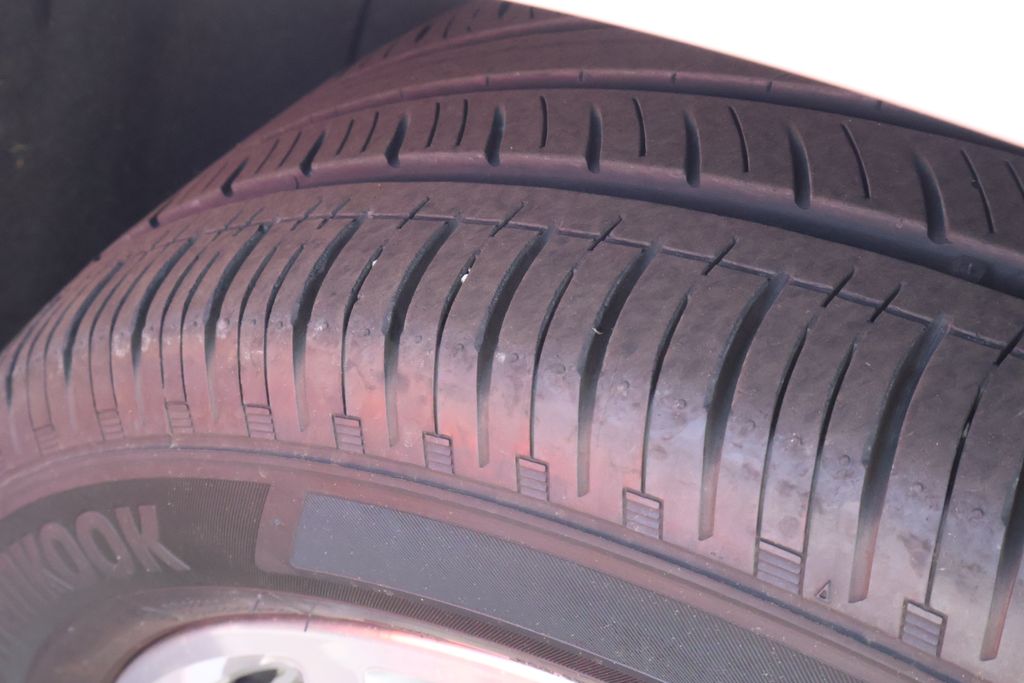 Thumbnail: 2021 Chevrolet Equinox - 8