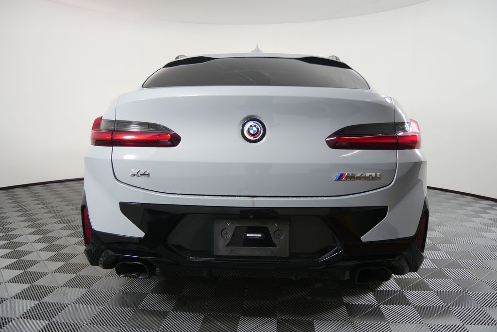 Thumbnail: 2023 BMW X4 - 4