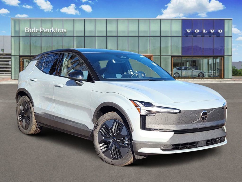 2026 Volvo EX30 Cross Country Twin Ultra eAWD