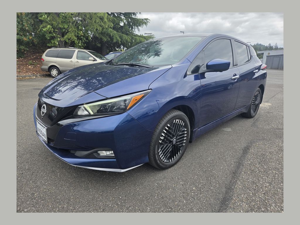 2024 Nissan LEAF SV Plus FWD