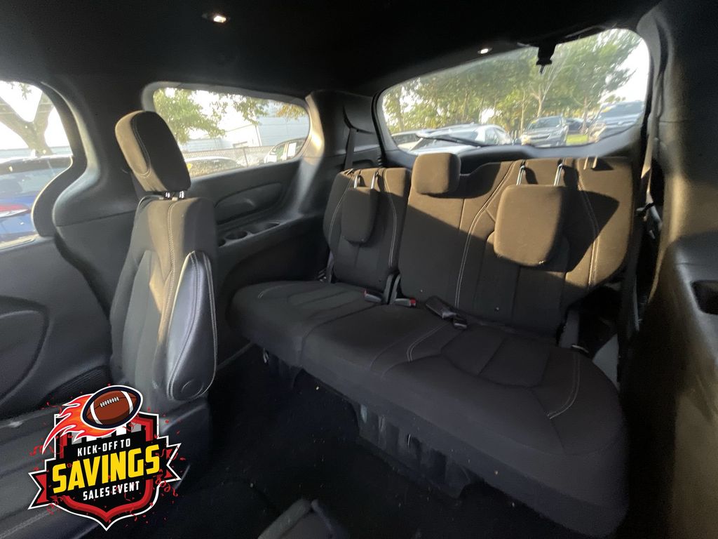 Used 2021 Chrysler Pacifica Van