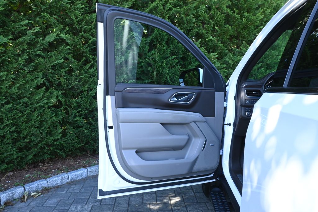 Thumbnail: 2023 Chevrolet Tahoe - 30