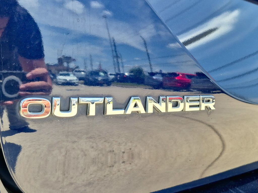 2022 Mitsubishi Outlander SEL Blue at Bayway Cadillac of The Woodlands