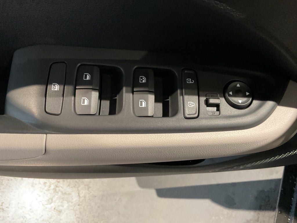 New 2026 Black Hyundai SEL image 10