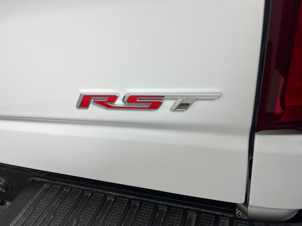 Thumbnail: 2026 Chevrolet Silverado 1500 - 18