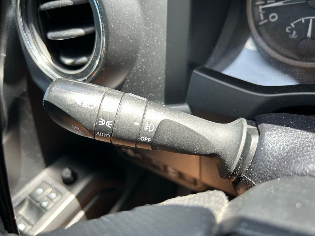 2021 Toyota Tacoma SR5 20