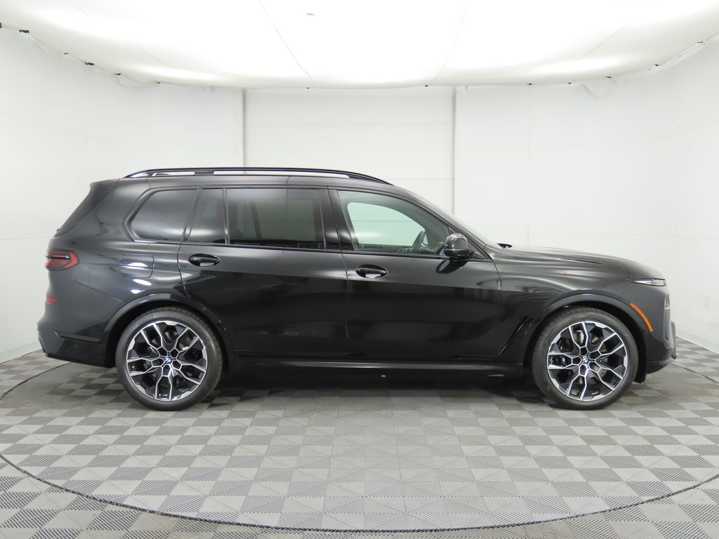 2025 BMW X7 M60i 4