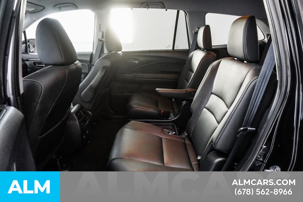 Used 2021 Black Honda Touring image 13