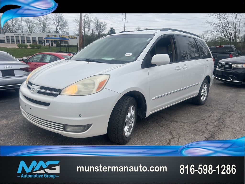 2004 Toyota Sienna 4 Dr XLE AWD Passenger Van