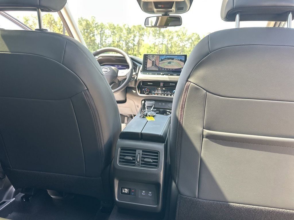 2025 Boulder Gray Pearl Nissan Rogue SL FWD SUV