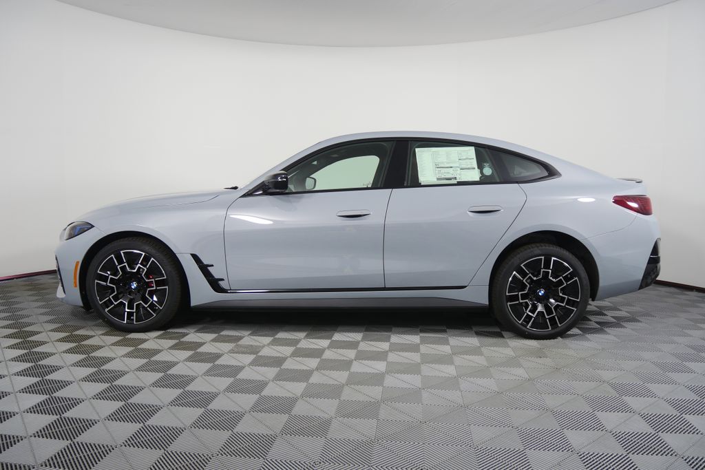 Thumbnail: 2026 BMW i4 - 6