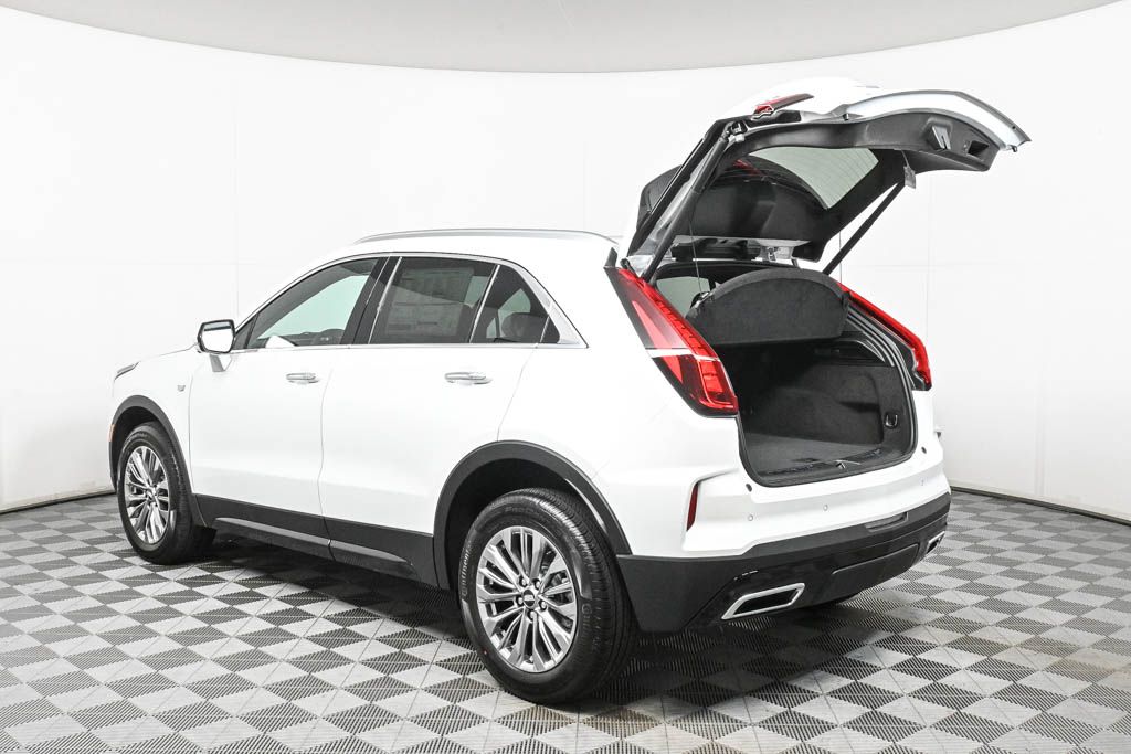 2024 Cadillac XT4 Premium Luxury 23