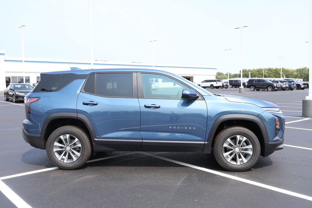 Thumbnail: 2026 Chevrolet Equinox - 9