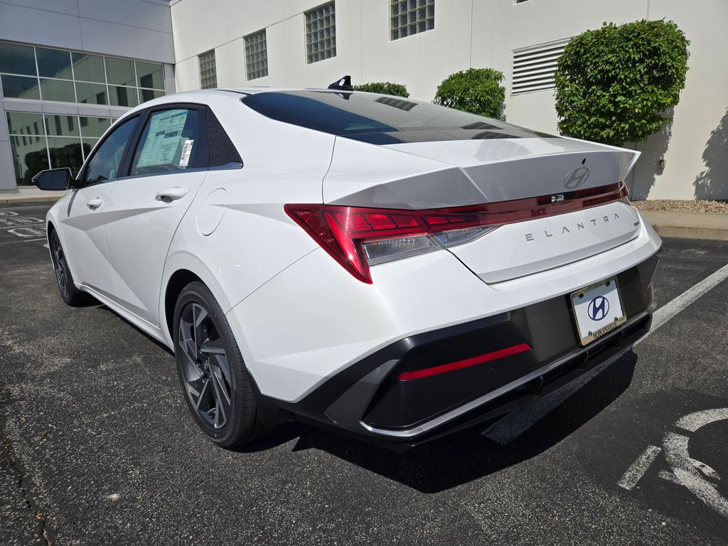 Thumbnail: 2025 Hyundai Elantra - 5
