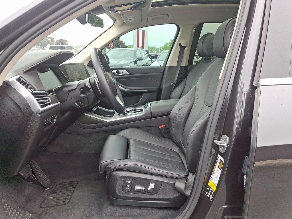 2022 BMW X7 xDrive40i 17