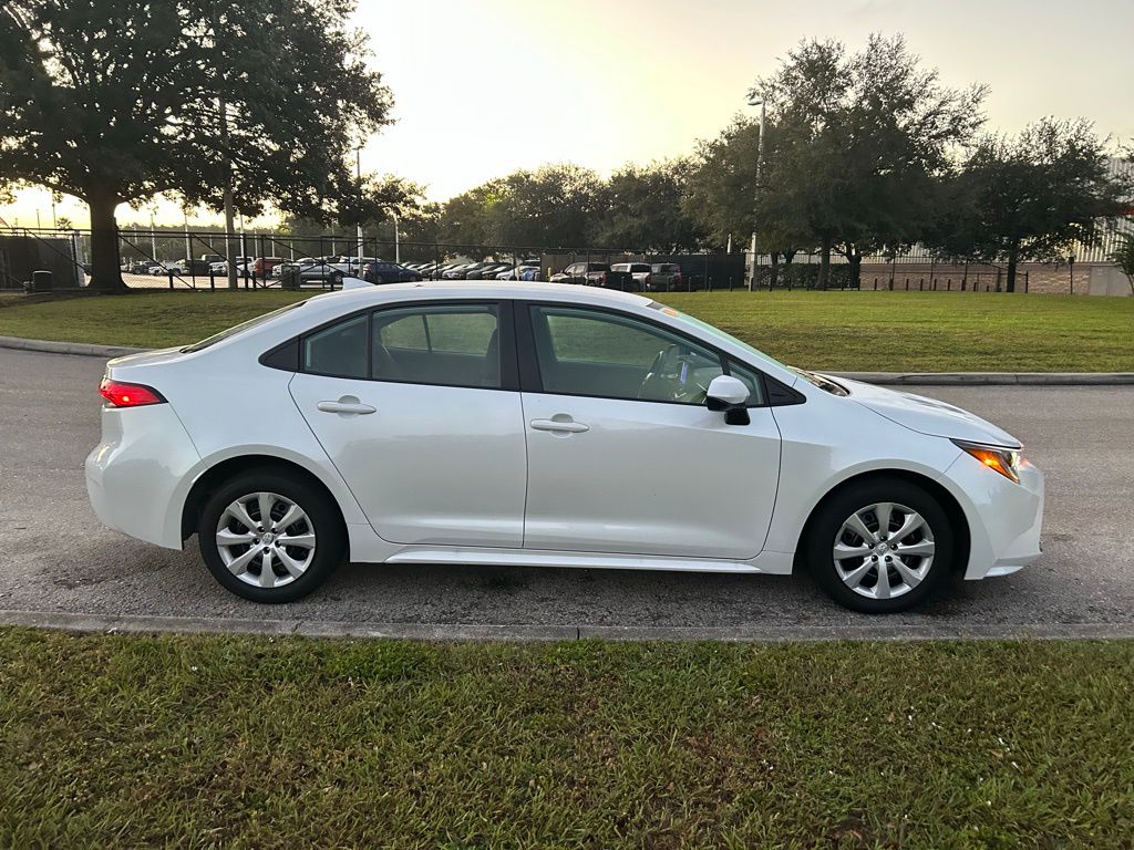 Thumbnail: 2025 Toyota Corolla - 6