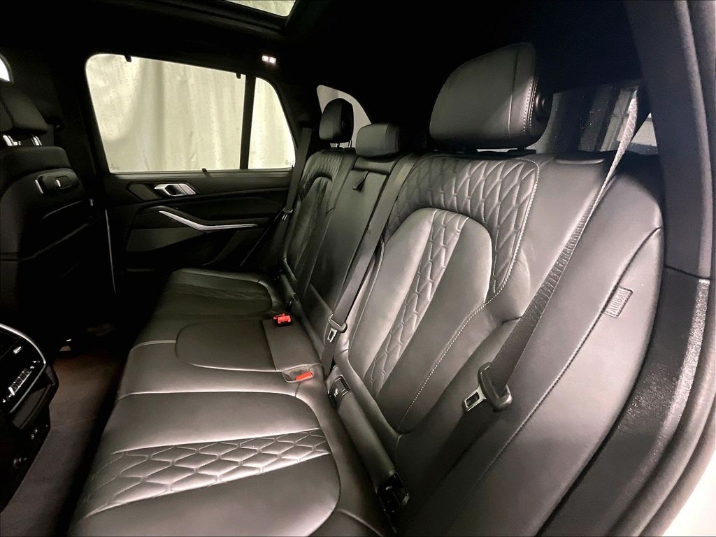 2025 BMW X5 — photo 15