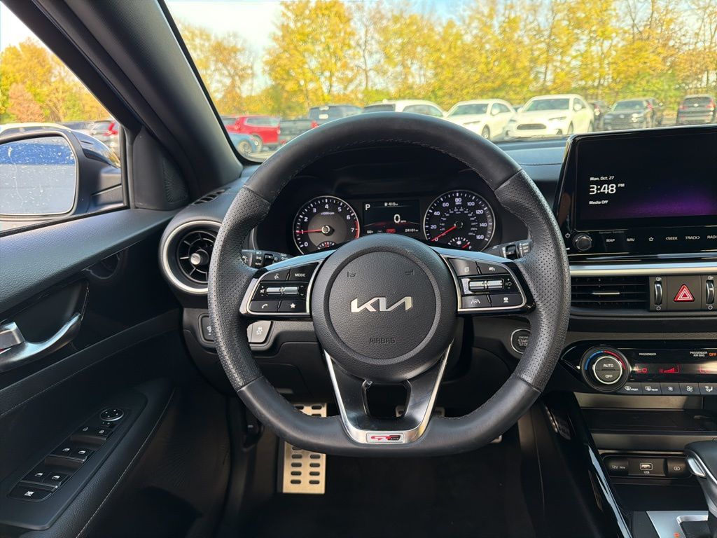 Thumbnail: 2023 Kia Forte - 13