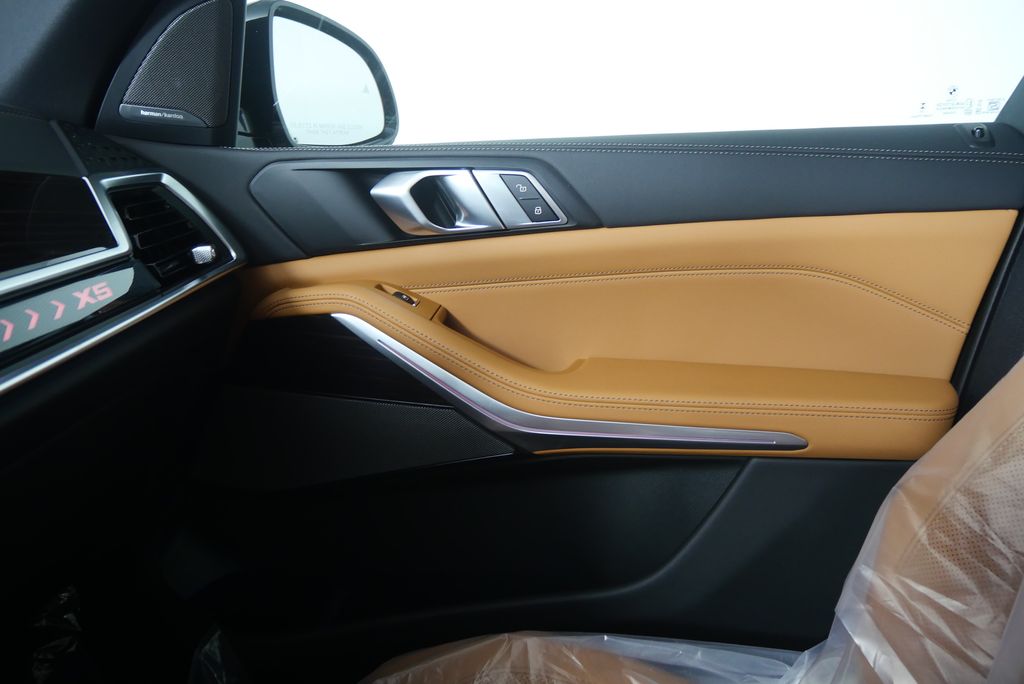 Thumbnail: 2026 BMW X5 - 23