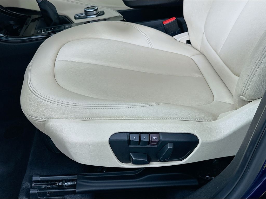Thumbnail: 2016 BMW X1 - 20